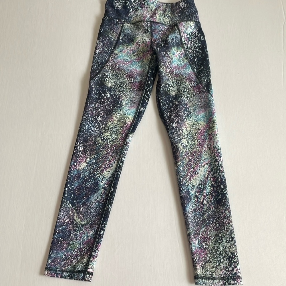 Old Navy High Rise Go-Dry Leggings girls size 8…Excellent Condition!